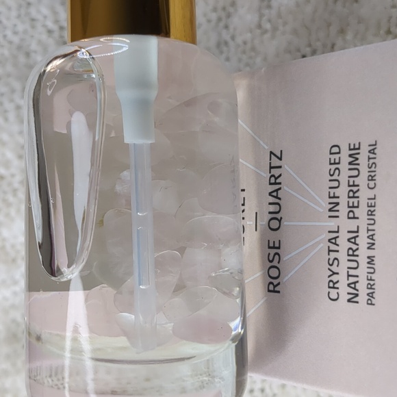 DefineMe Floret - Rose Quartz Crystal Infused Perfume Mist, 28ml/0.95fl oz - Picture 9 of 13